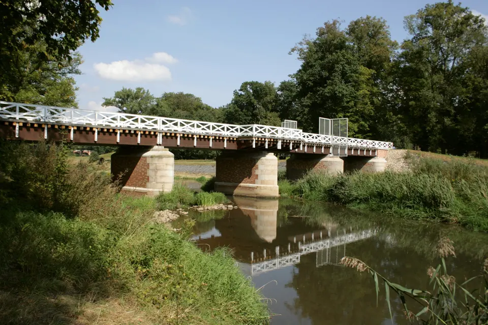 Muskau Park and its bridge over the Neisse