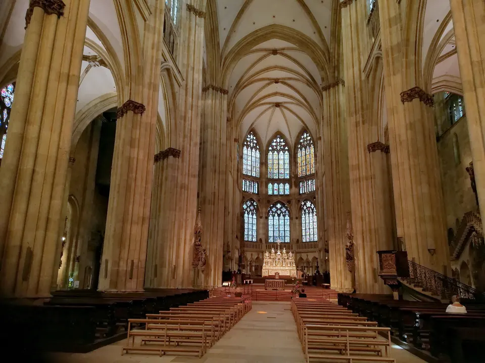 The Gothic interior of the Dom St. Peter
