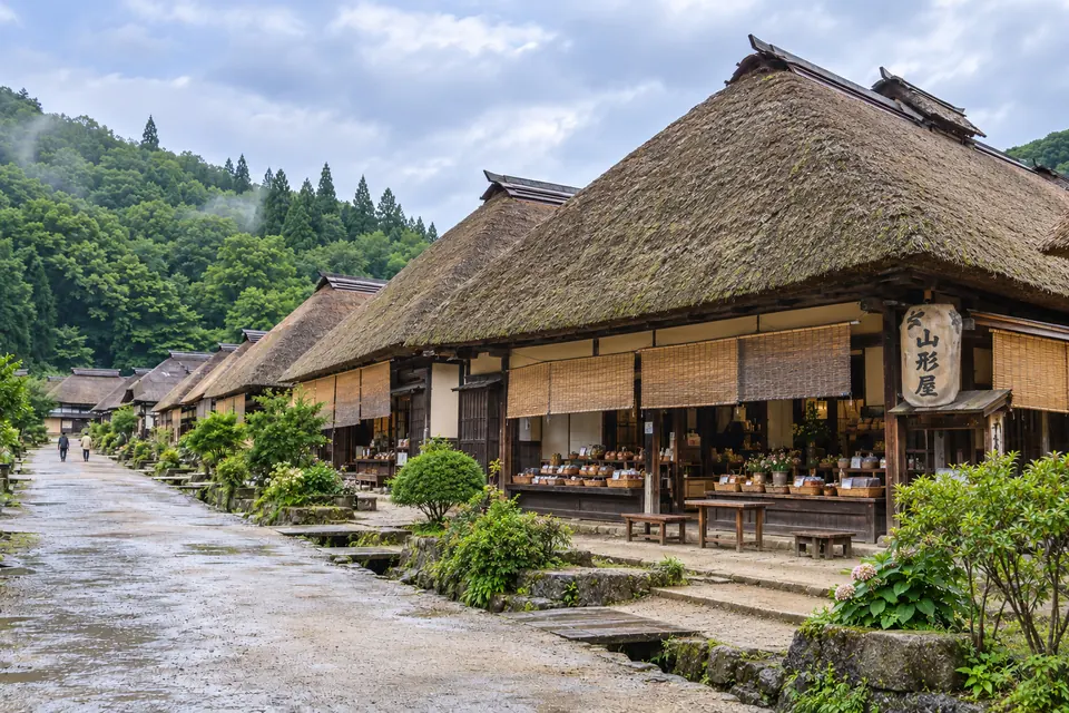 Thatched roofs along the street of Ouchi-juku