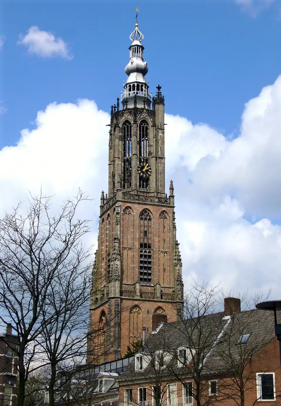 The Onze Lieve Vrouwetoren