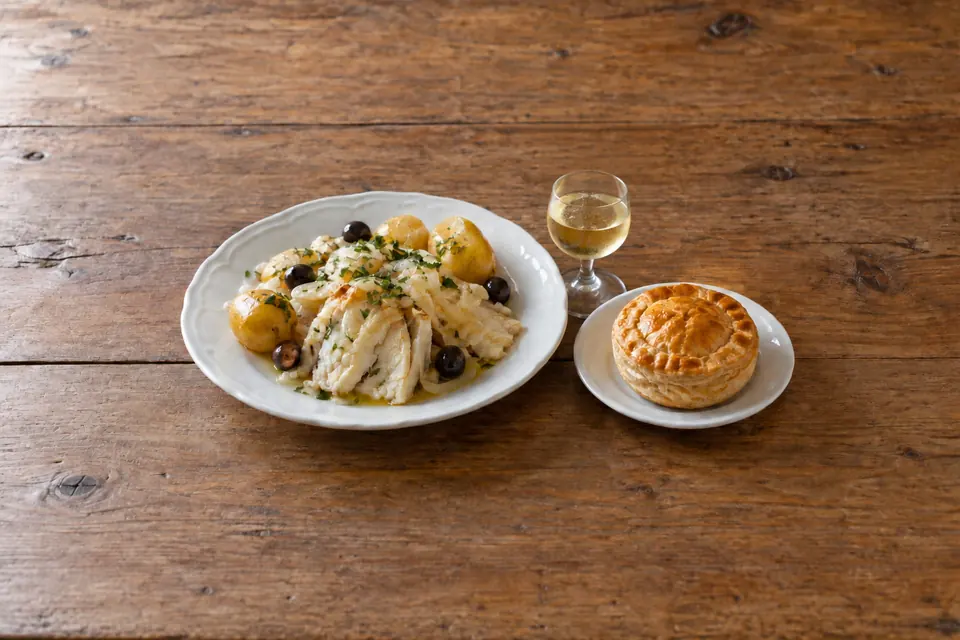 Minho food and Vinho Verde: bacalhau, frigideiras, a green wine