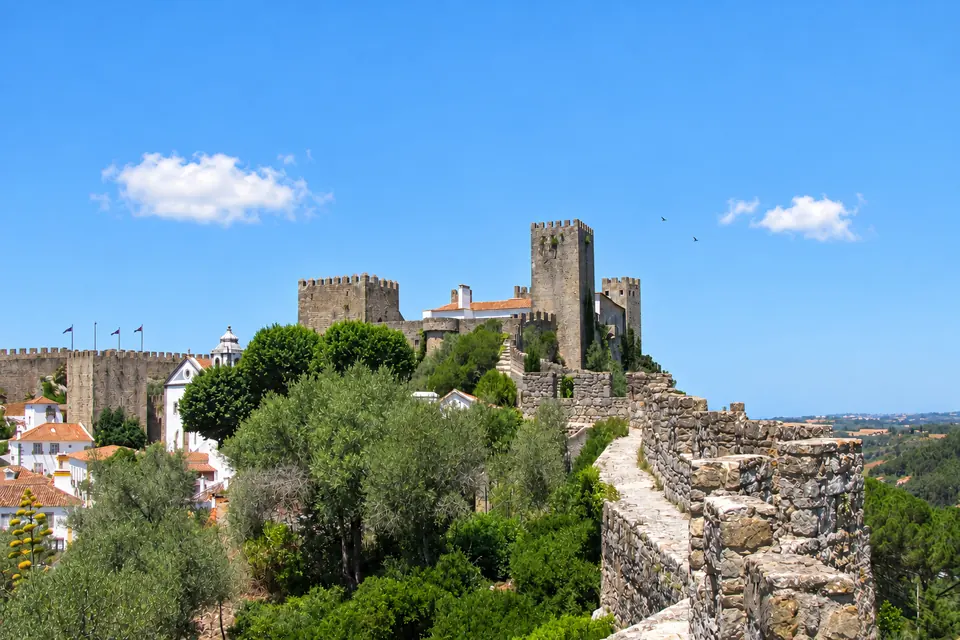 The rampart walk around the town, drop on one side