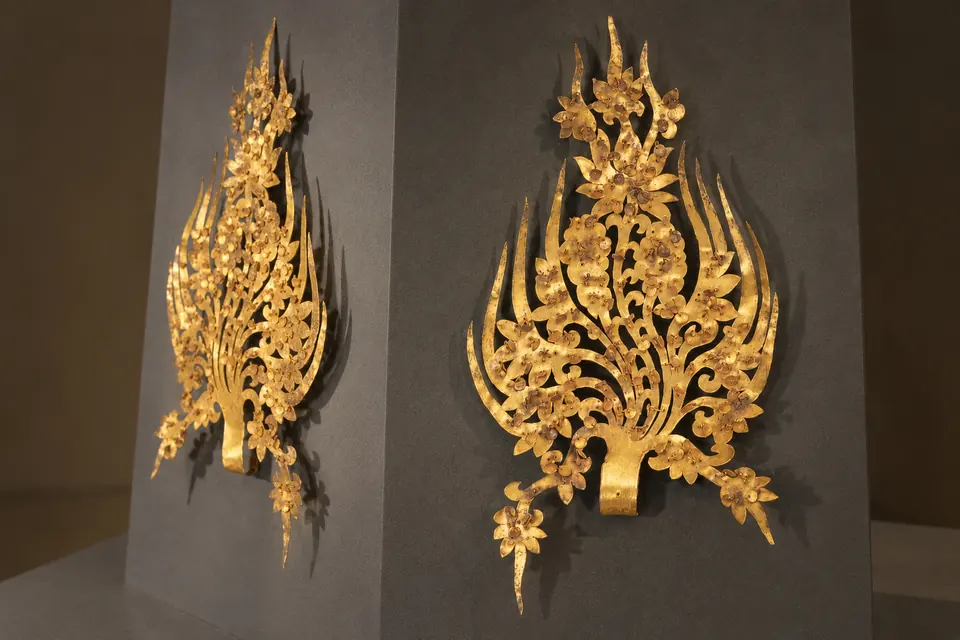 King Muryeong's gold crown ornaments