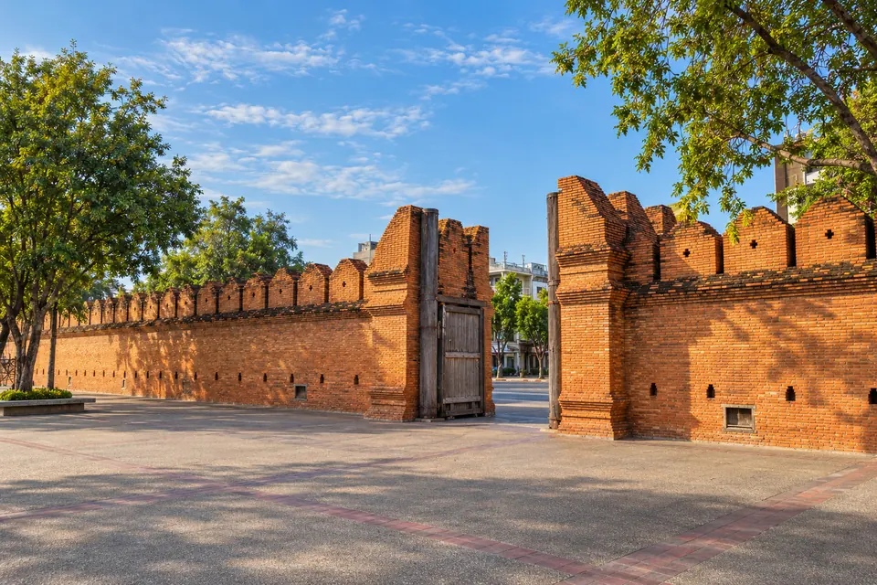 Tha Phae Gate, the east entrance to the old city