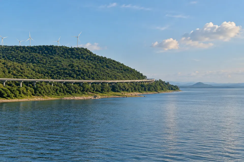 The Lam Takhong reservoir in its valley
