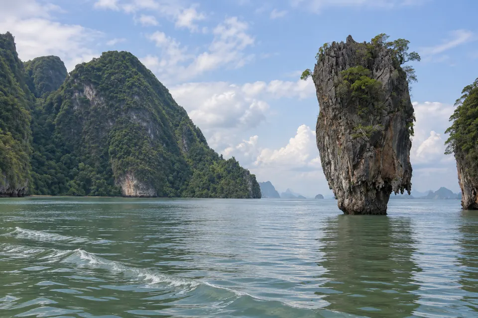 Phang Nga Bay, limestone towers in green water