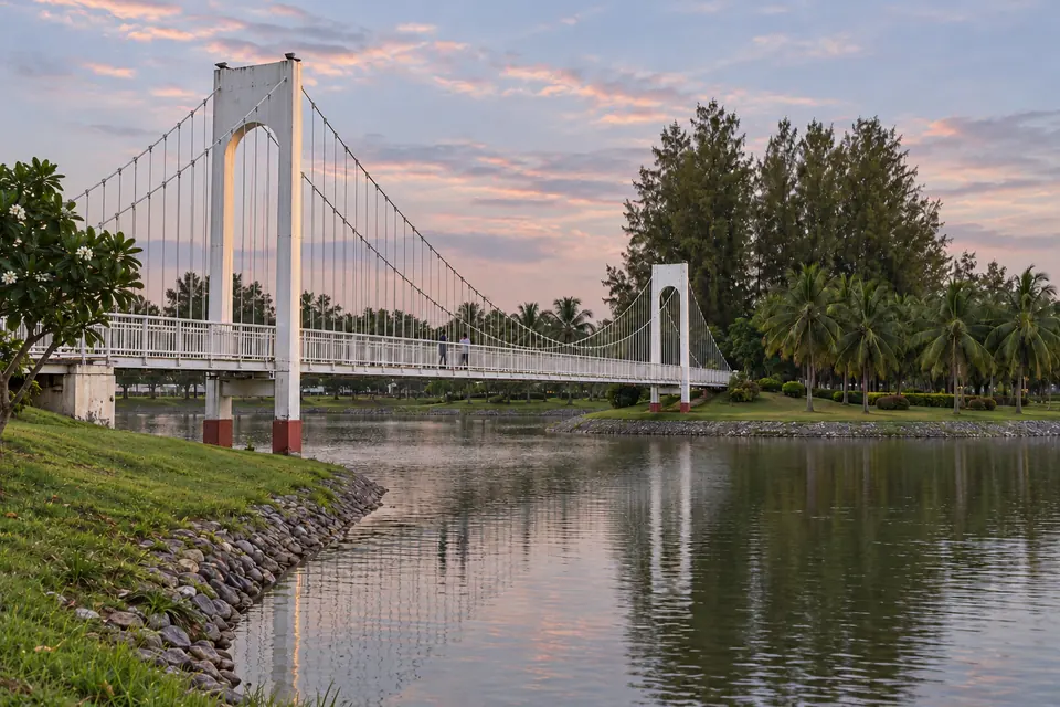 Nong Prajak Park at sunset