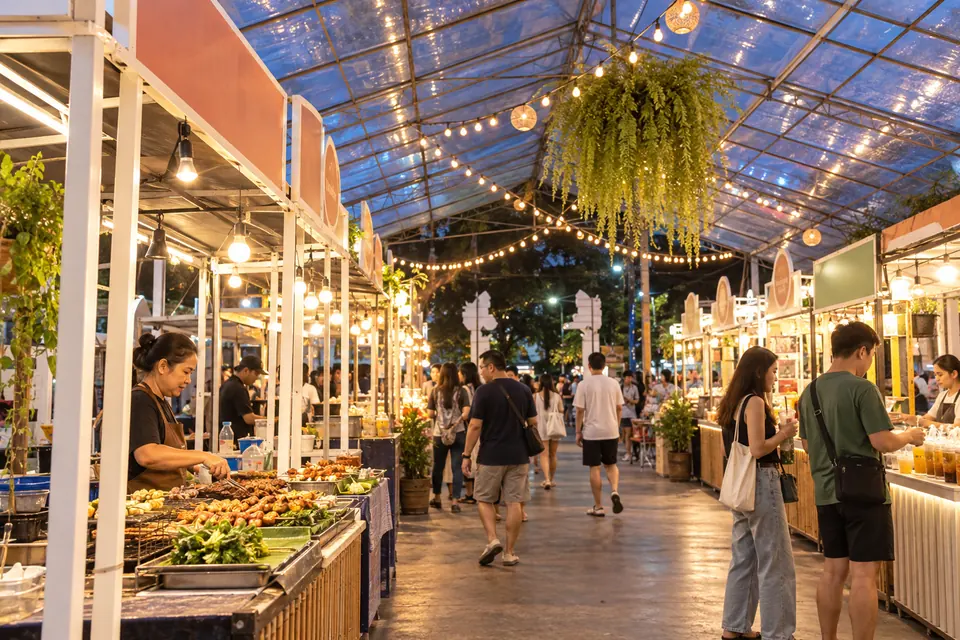 UD Town night market by the station