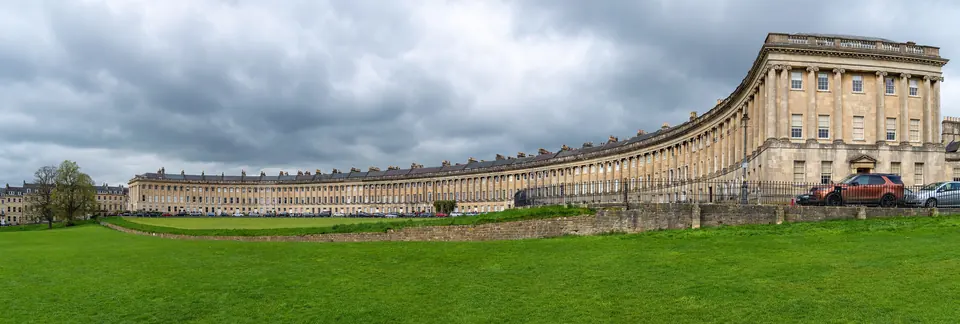 The Royal Crescent from the lawn below
